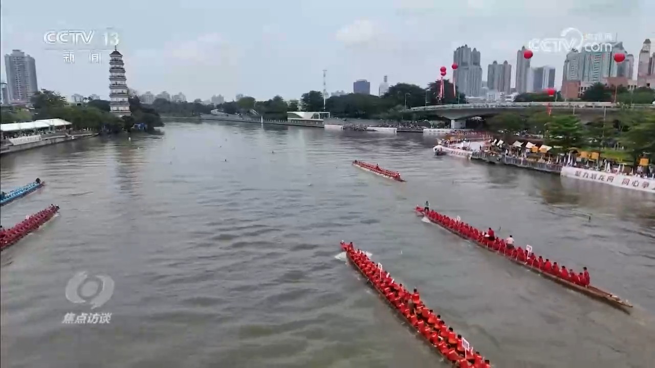 赵乐际同全国人大常委会会议列席代表座谈时强调 深入学习贯彻习近平法治思想 在法治